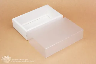 Коробка 250*150*60 біла з прозорою обічайкою