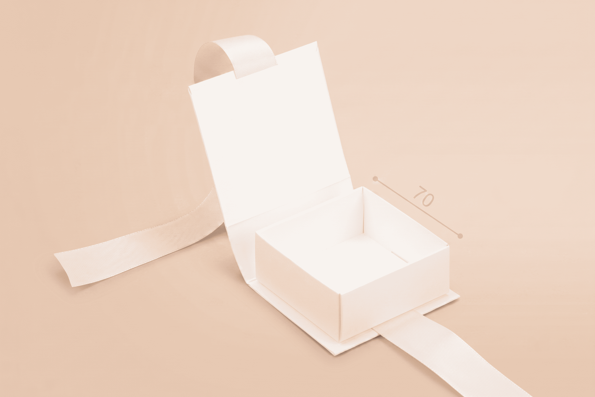 Коробка "Ювелірна VIP 70*70*30" №М0078-о2. Soft white - 2