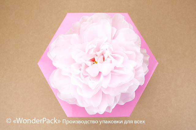 Коробка "Шестигранна" №М0066-о7. "Рожева з квіткою" - 3