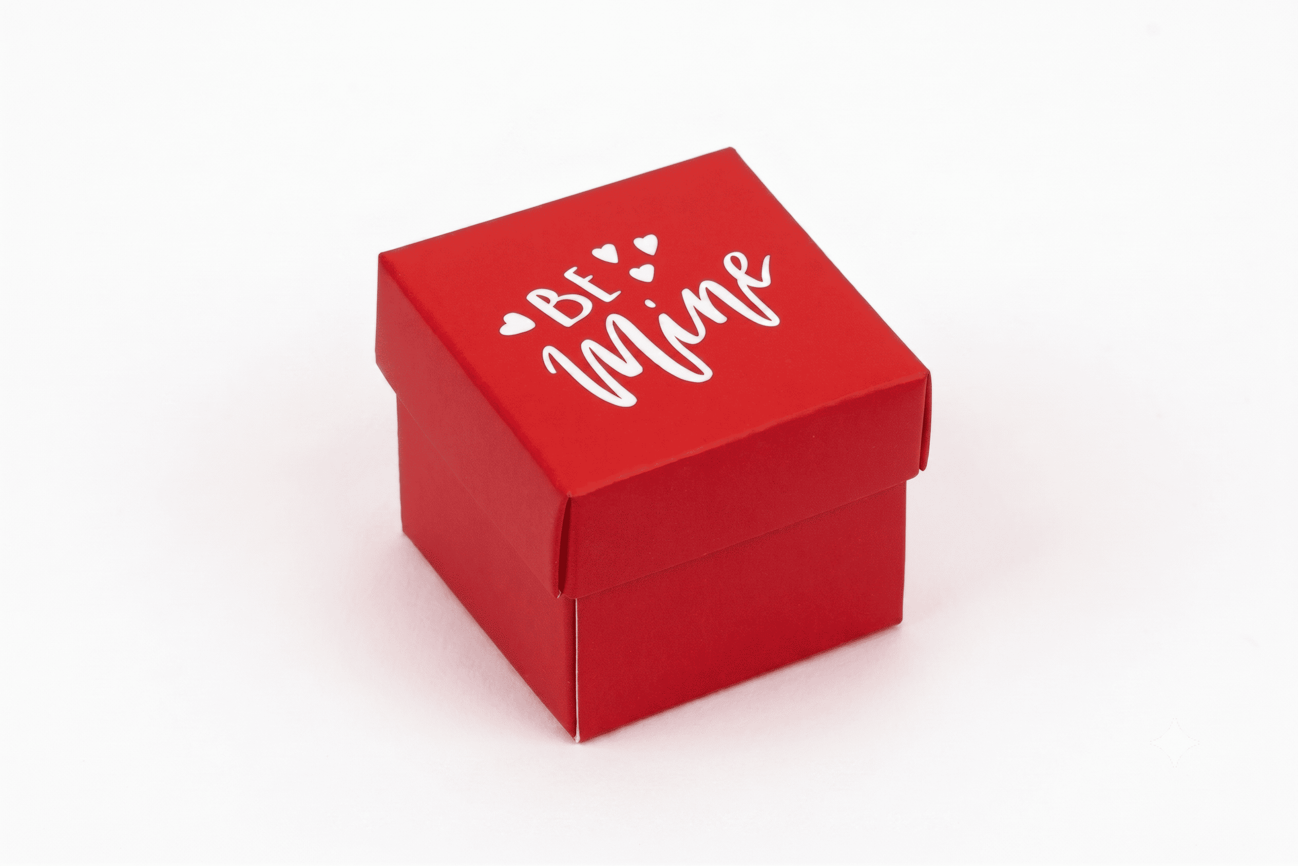 Коробка "Бусинка" №М0062-о6. с надписью "Be mine" - 1