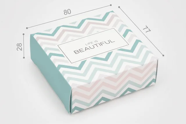 Коробка "Стандарт" №М0001-о31. с надписью "Life is beautiful"