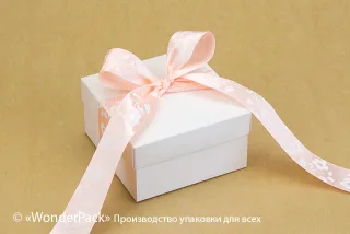 Лента атласная 25 мм, односторонняя, с рисунком. Цвет - светло-персиковый